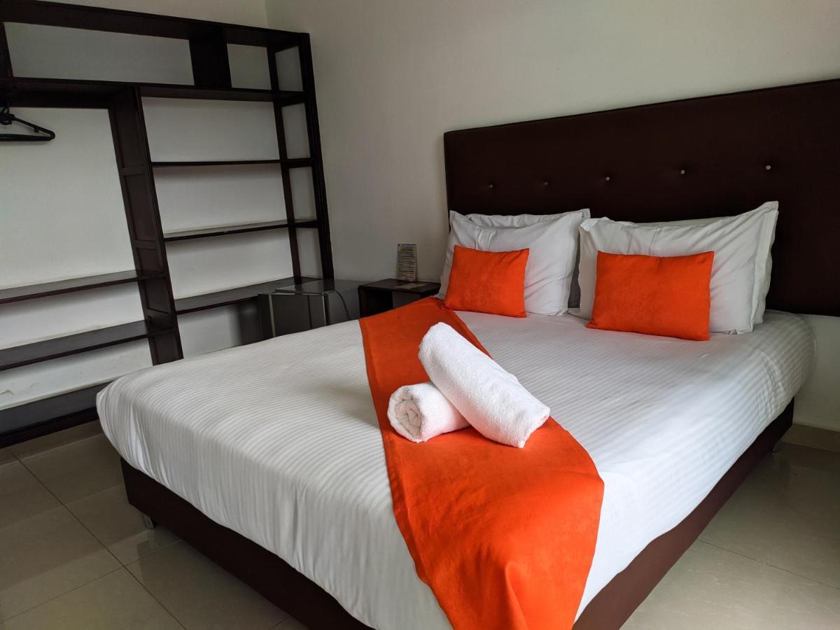 Hotel Palmeras De Luz 莫尼基拉 外观 照片