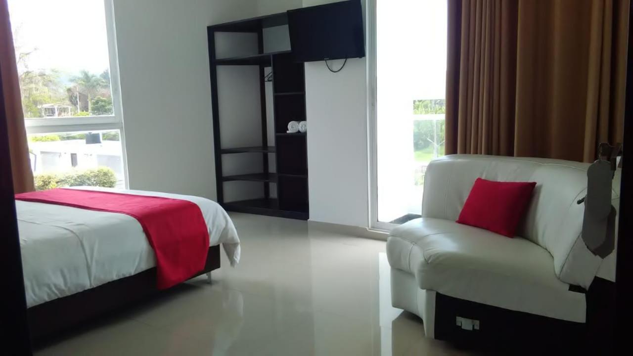 Hotel Palmeras De Luz 莫尼基拉 外观 照片