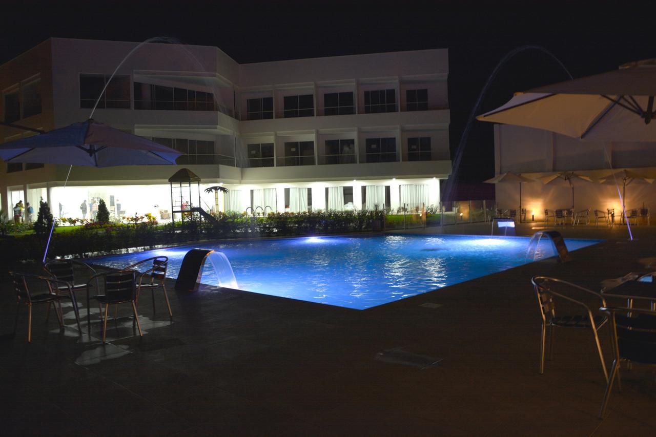 Hotel Palmeras De Luz 莫尼基拉 外观 照片